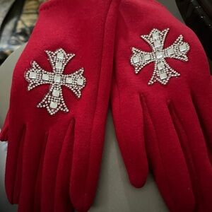 MOTHER’S DAY Heart SET♥️ SABIKA PENDANT &❤️ RED CROSS GLOVES FREE BAG INCULDED